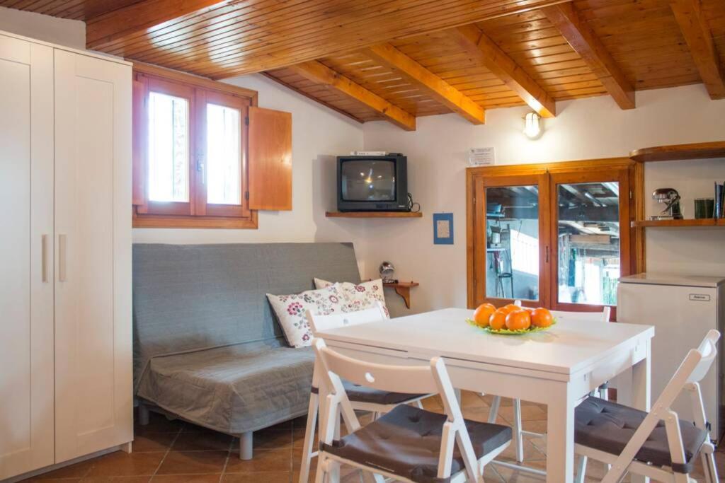 Como Lakeside Cottage - Lakefront Private Garden With Private Access To The Lake Onno Exterior photo